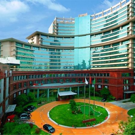 Jin Jiang Pine City Hotel Shanghai Buitenkant foto