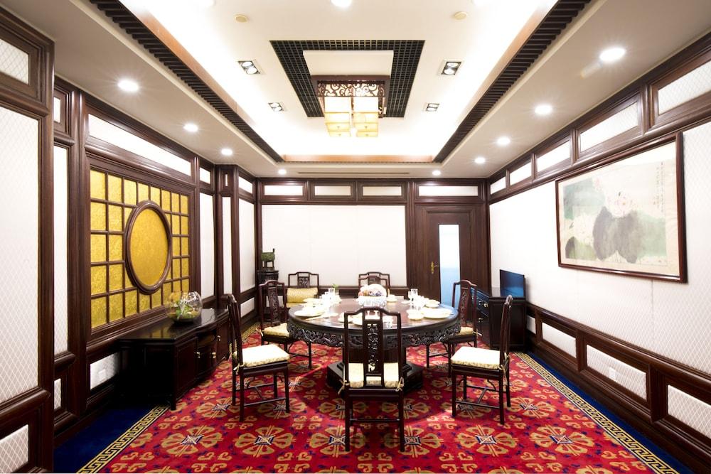 Jin Jiang Pine City Hotel Shanghai Buitenkant foto