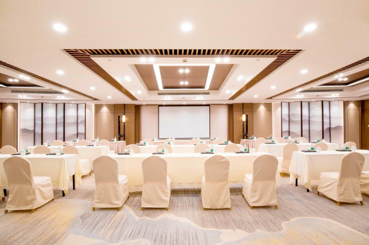 Jin Jiang Pine City Hotel Shanghai Buitenkant foto